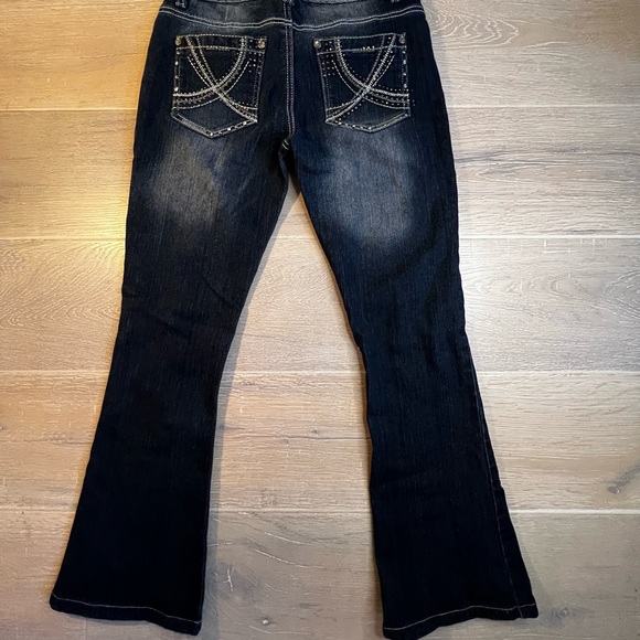 RED RIVET Boot Cut Denim Jeans Distressed w/ Bling Pockets Dark Blue Size 11 - Picture 3 of 10